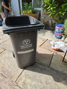 wheelie bin