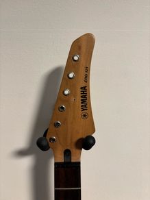Yamaha Erg 121 guitar neck