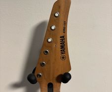 Yamaha Erg 121 guitar neck