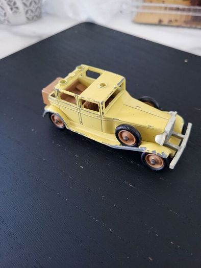 die cast car