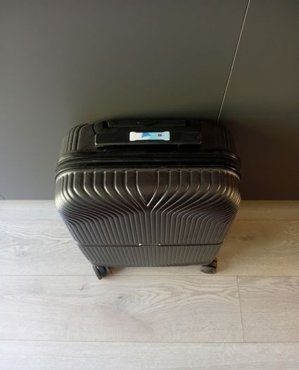 Small Suitcase/Hand Luggage