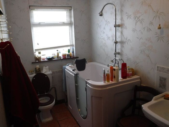 walk into bath tub for disabled