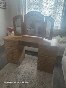 Dressing table