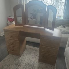 Dressing table