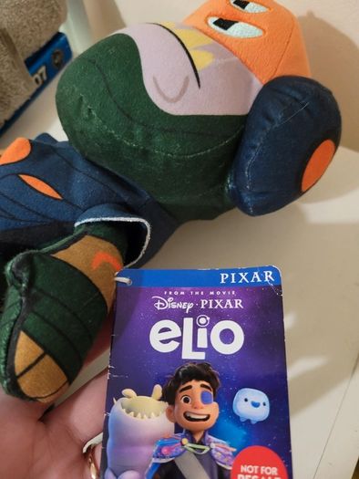Bnwt elio soft toy
