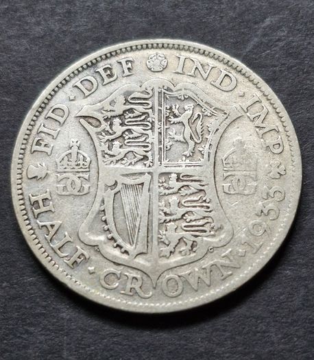 Great Britain 1933 King George V Silver .500 Half Crown Coin
