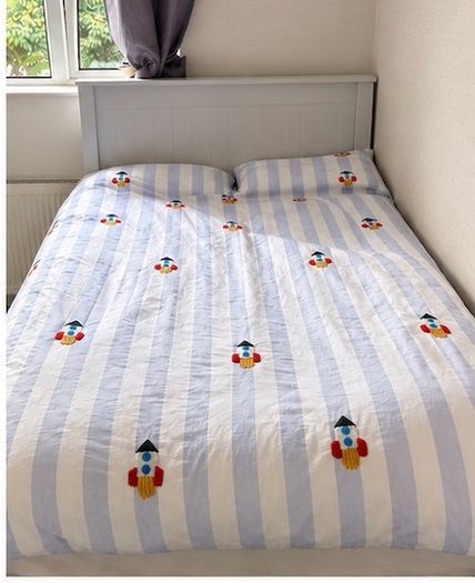 Double Bed
