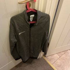 Nike top age 11/12