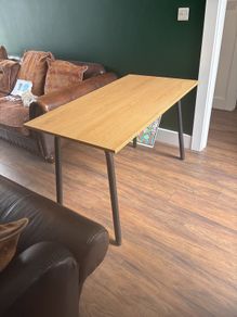 desk / table