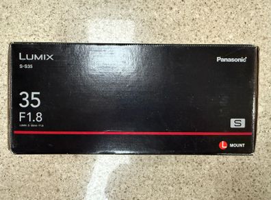 Panasonic LUMIX S-S35 f/1.8