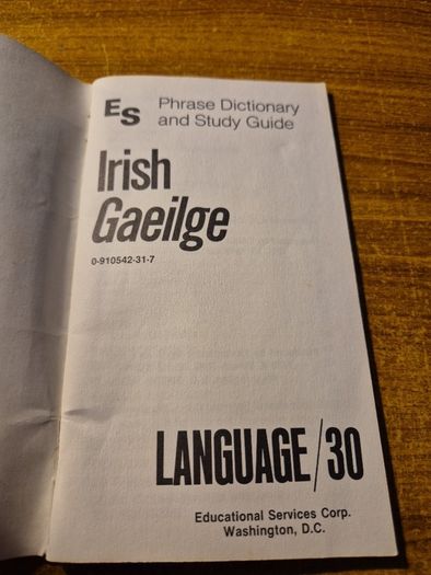 Vintage Irish Gaeilge Phrase Dictionary and Study Guide Language 30