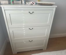 Chest of drawers