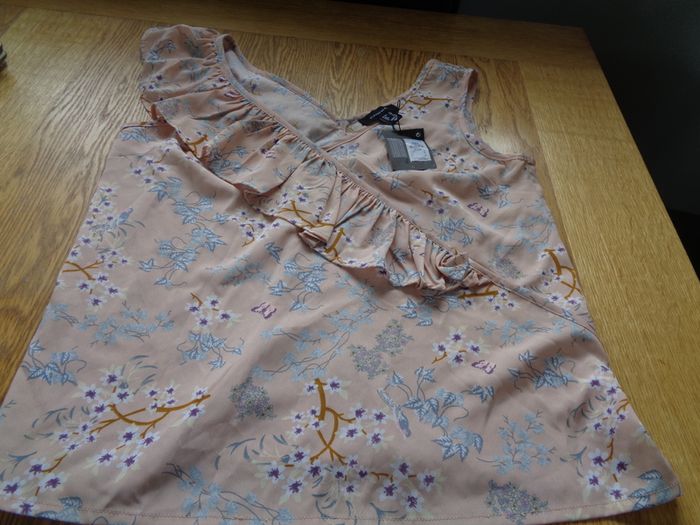 Ladies Sleeveless Top for Sale