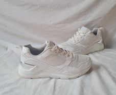 skechers rovina Size 5beu 38 white leather in excellent condition