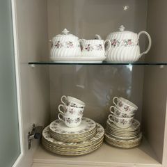 Minton Spring Bouquet Fine Bone China Tea & Dinner Set, 33 Pieces