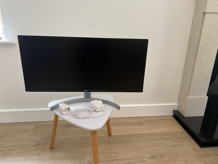 LG UltraWide WFHD 29-Inch FHD 1080p Computer Monitor (29WN600-W)