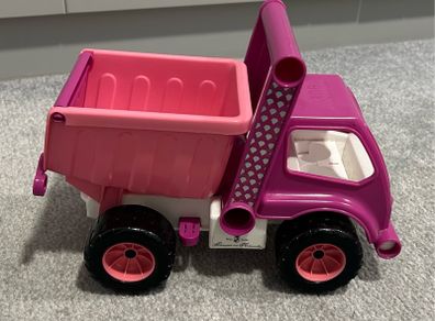 Dump truck