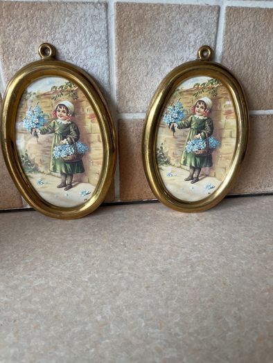 Vintage Pair Wall oval Brass frames features a young girl holding flowers