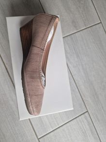 New - Hispanitas- Rose Gold wedge 6.5