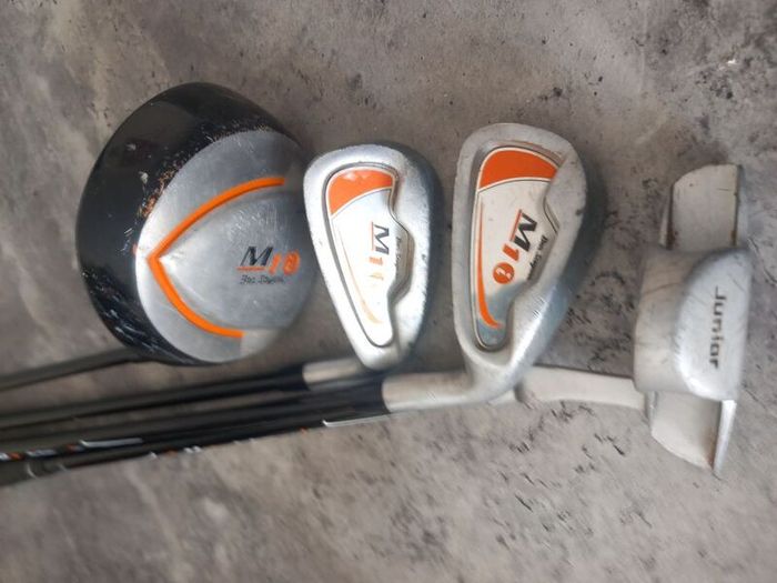 Kids golf set. Right handed clubs