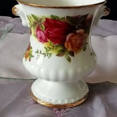 Royal Albert Old Country Roses Vase
