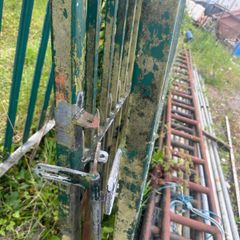 ADouble Gates