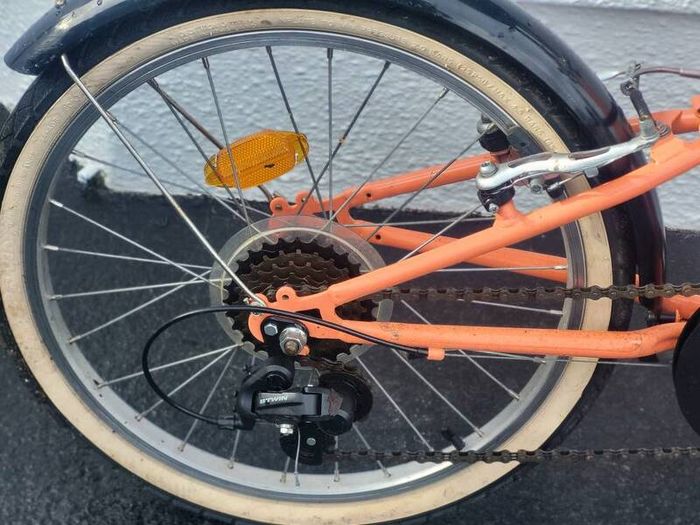 Young girls Riverside bike from decathlon vgc NO OFFERS
