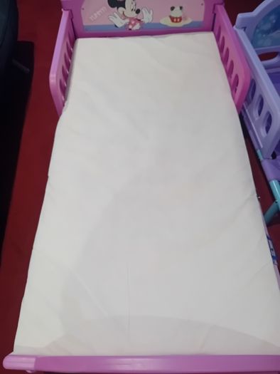 Toddler bed