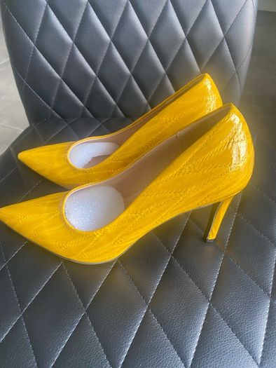 Size uk37 shoes