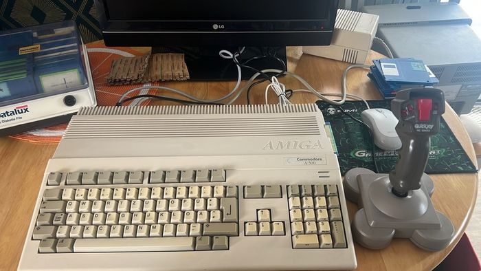 Amiga 500 Plus + Gotek USB + Recap Done + Power supply + Joystick + Original Mouse