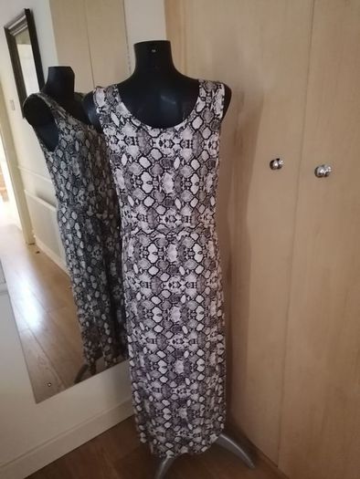 Women's Dress NWT Size 18