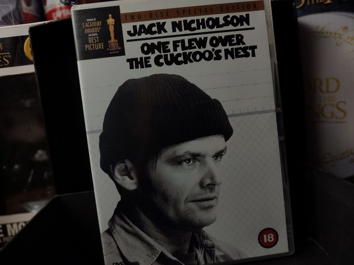 One Flew Over the Cuckoo's Nest ! Two Disc Special Edition ! 2002 ! DVD ! Winner of 5 Academy Awards ! Jack Nicholson !