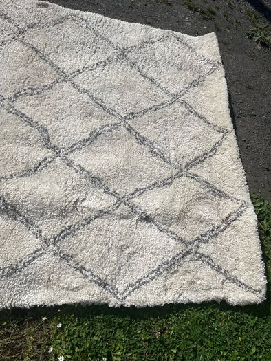 Large Trellis Design Rug