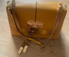 River Island Ladies  handbag.  Size 11x8 ins