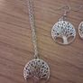 necklace and earrings tree design Image 3
