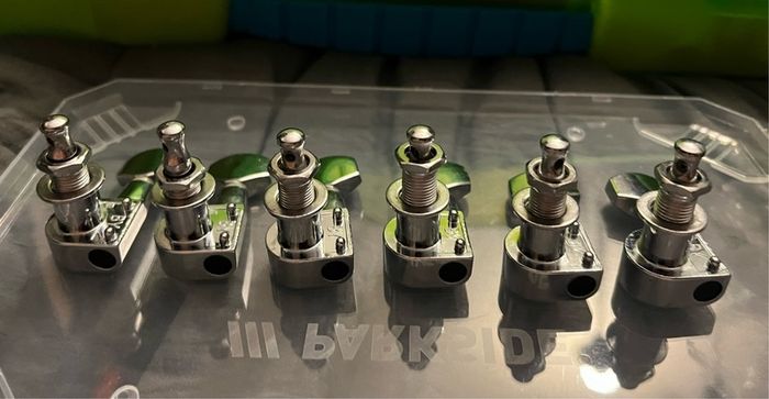 Stratocaster machine heads tuners 6 line electric guitar Jackson esp Ibanez charvel telecaster Fender parts accessories