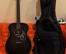 Tanglewood Blackbird TWBB O Acoustic Guitar Package