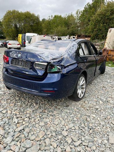 Breaking bmw 330e 2018 f30 I performance 3 series