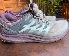 Merrell size 8 gore tex