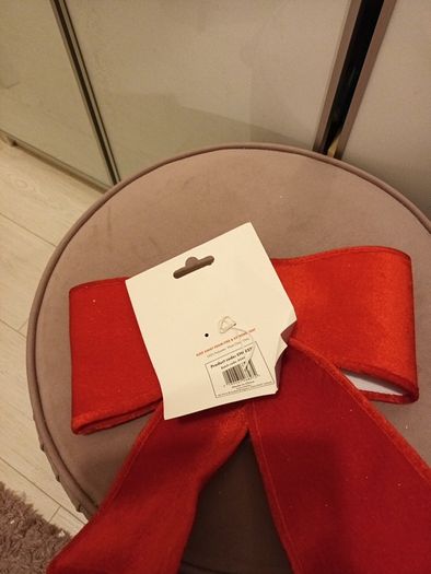 Red christmas bow