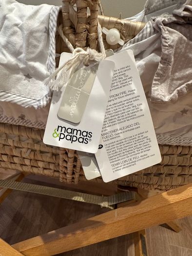 Moses basket with stand