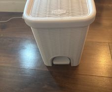 pedal bin