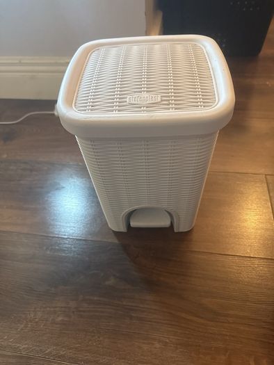 pedal bin