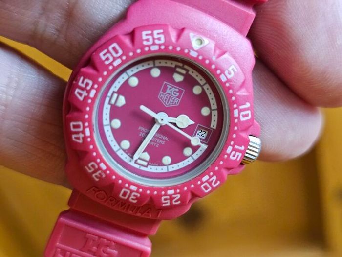 Vintage Swiss Made 1990s Tag Heuer Formula 1 Dark Pink Plastic Lady's Swiss Watch Quartz