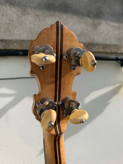 Paramount Style B Tenor banjo