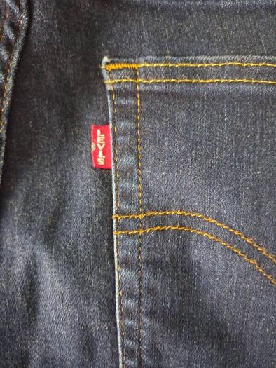 Womens levis jeans size 32