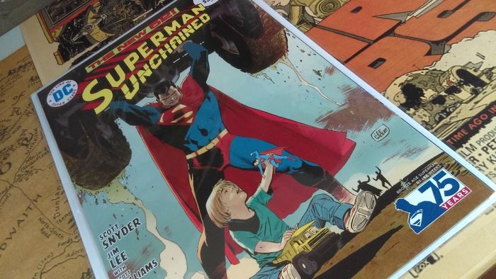 Superman Unchained #6 ! VERY RARE ! Limited 1 for 50 !  Lee Weeks 75th Anniversary Bronze Age Variant Cover ! 2013 ! by DC Comics !