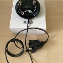 Oticon MiniRITE R Hearing Aid & Charger Set