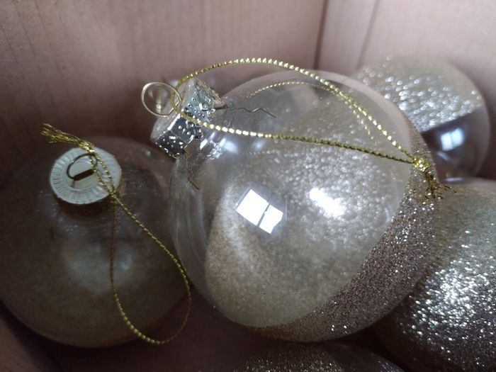 x1 Box of x12 Glass Baubles