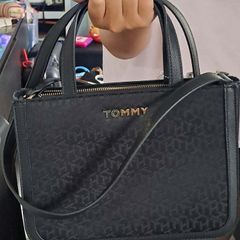Tommy Hilfiger handbag